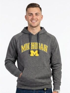 Michigan University Sporty Athletic Activewear VarsityHoodie Unisex Size Medium